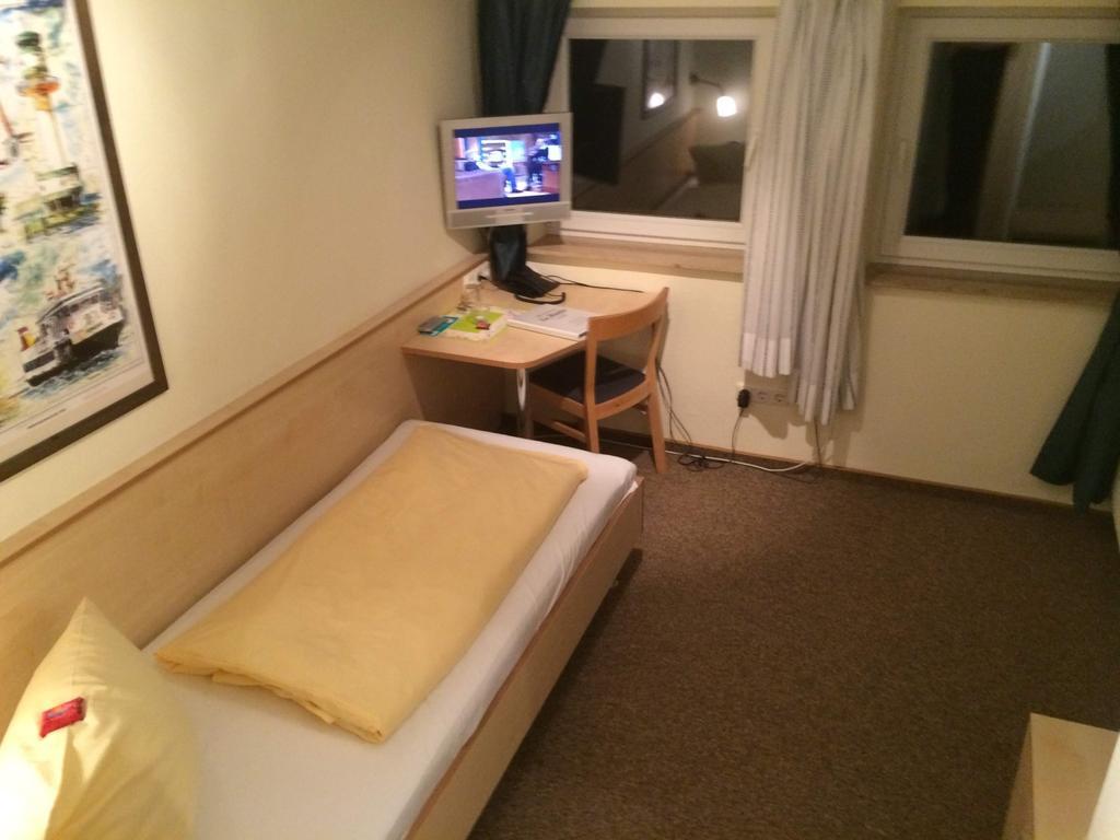 Gaestehaus Suedheide Hambühren Екстериор снимка